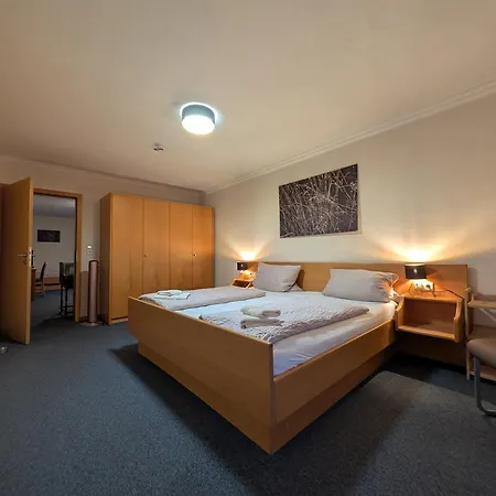 & Restaurant Roesselsquelle