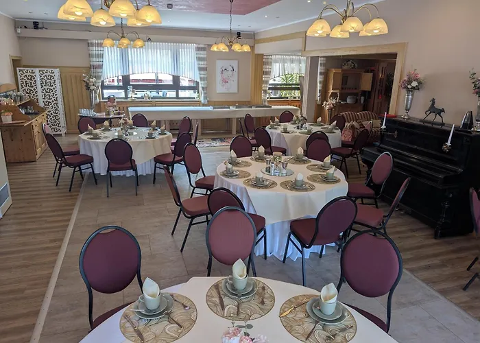 & Restaurant Roesselsquelle Hotel *