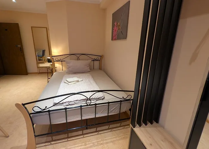 & Restaurant Roesselsquelle * Ludwigswinkel